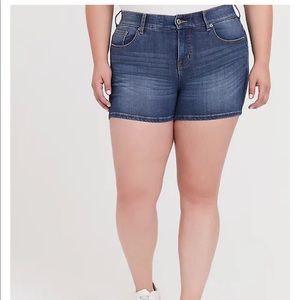 Torrid Bombshell Skinny blue Jean shorts